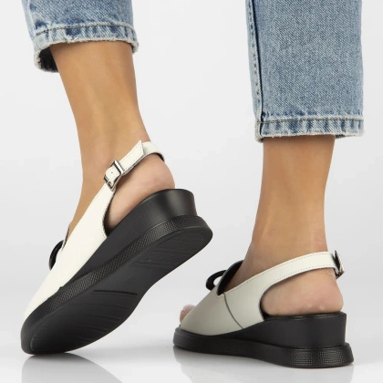 Lekkie sandały na wyższym spodzie - FILIPPO DS6069/25 BIAŁE