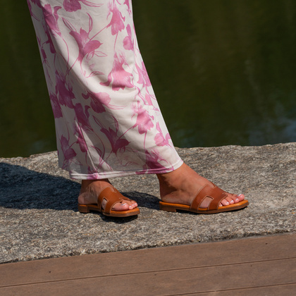 Wygodne klapki ze skóry - OH! MY SANDALS 5566 BRĄZOWE