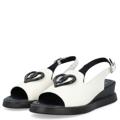 Lekkie sandały na wyższym spodzie - FILIPPO DS6069/25 BIAŁE