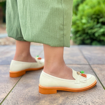 Skórzane mokasyny na kontrastowej podeszwie - TYMOTEO A1002 BEŻ+POMARAŃCZ