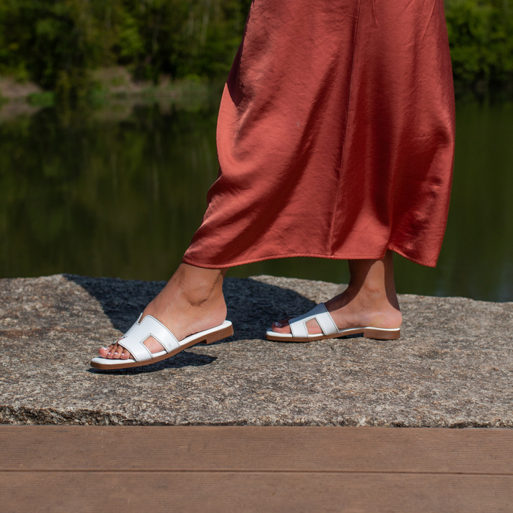 Wygodne klapki ze skóry - OH! MY SANDALS 5566 BIAŁE