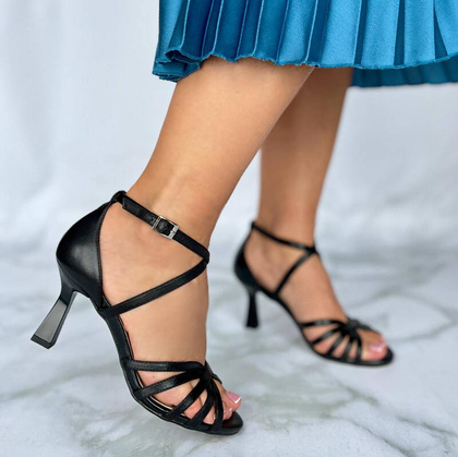 Skórzane sandałki do tańca - KOTYL 4370 CZARNE