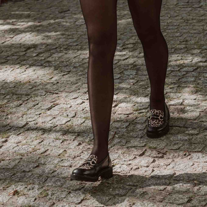 Skórzane mokasyny z ozdobą - TYMOTEO G1070 CZARNE PANTERKA