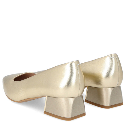 Czółenka ze skóry na niskim obcasie - KOTYL 1701 ZŁOTE