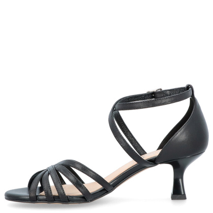 Skórzane sandałki do tańca na niskim obcasie - KOTYL 3823 CZARNE