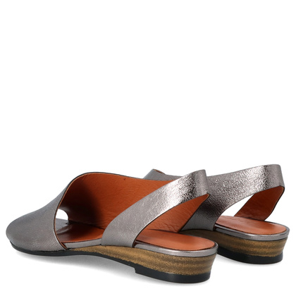 Skórzane sandałki z asymetryczną cholewką - BOCCATO 167.590 METALICZNE