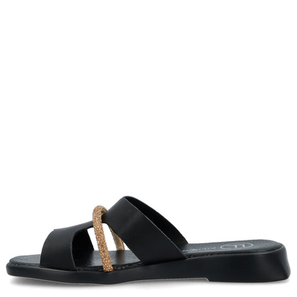 Płaskie klapki ze skóry - FILIPPO DK6878/25 CZARNE