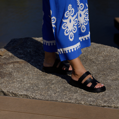 Skórzane klapki damskie - LEMAR 40440 CZARNE