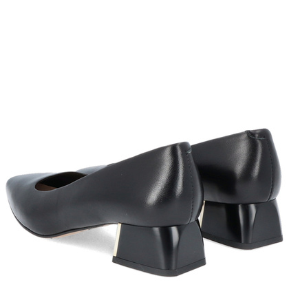 Czółenka ze skóry na niskim obcasie - KOTYL 1701 CZARNE