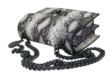 Skórzana torebka z motywem węża - BARBERINIS 970-1 CZARNA