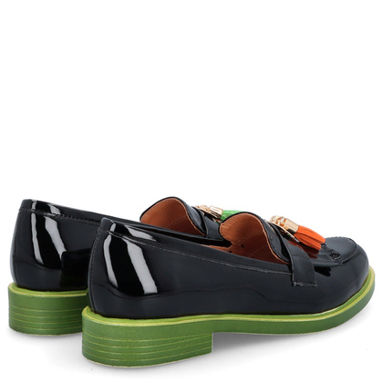 Skórzane mokasyny na kontrastowej podeszwie - TYMOTEO A1002 CZARNE+ZIELONY