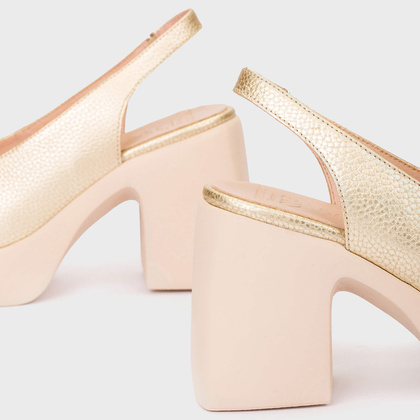 Wygodne czółenka na platformie - WONDERS H-4990 ZŁOTY