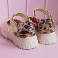 Baleriny na grubej podeszwie  - WONDERS A-4412 WANILIOWE