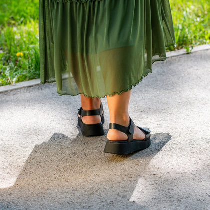 Skórzane sandały zapinane na rzep - OH! MY SANDALS 5650 CZARNE