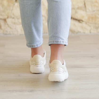 Lekkie sneakersy damskie - GEOX D.SPHERICA D55TCD BEŻOWE