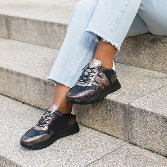 Hiszpańskie sneakersy premium - WONDERS A-2491 METALICZNE