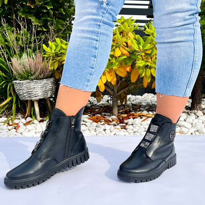 Skórzane botki z ozdobami - FILIPPO DBT6360/24 CZARNE