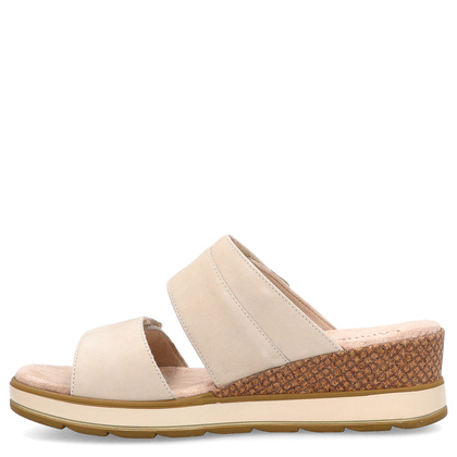 Wygdne klapki na koturnie - CAPRICE 9-27250-42 BEŻOWE