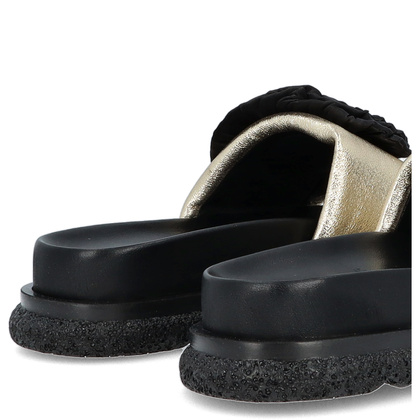 Skórzane klapki damskie z kwiatem - BOCCATO 475.24-121 ZŁOTE