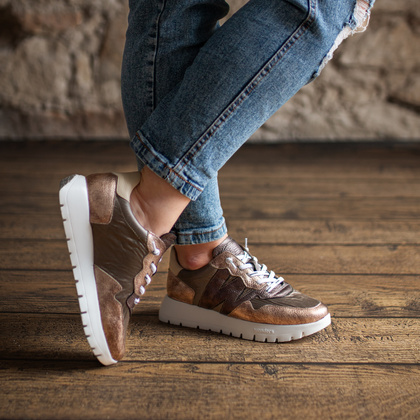 Hiszpańskie sneakersy premium - WONDERS A-2491 ZŁOTE