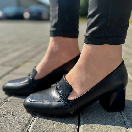 Skórzane półbuty na obcasie - KOTYL 2913 CZARNE