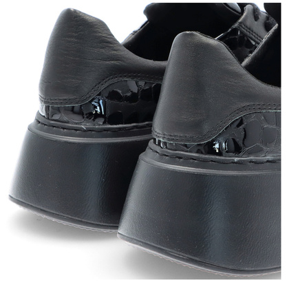 Skórzane sneakersy na grubej podeszwie - TYMOTEO P1020 CZARNE