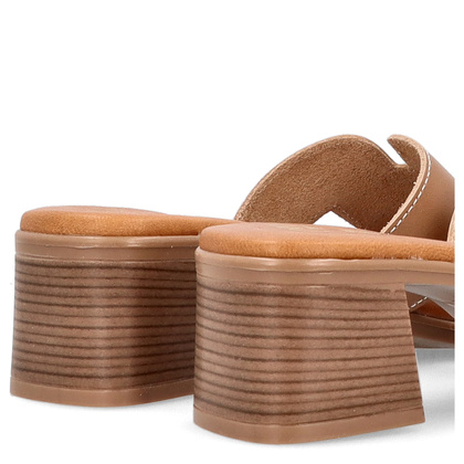 Skórzane klapki na obcasie - OH! MY SANDALS 5610 BRĄZOWE