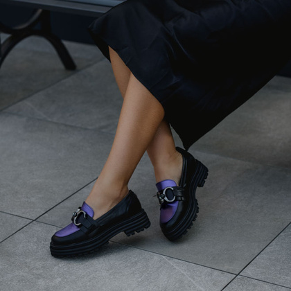 Skórzane mokasyny z ozdobą - LAURA MESSI 2692 CZARNO-FIOLETOWE