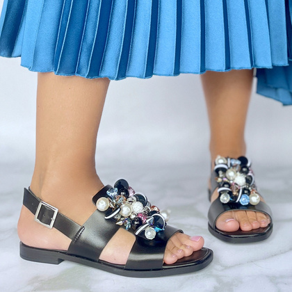 Skórzane sandały z ozdobą - TYMOTEO 3801 CZARNE