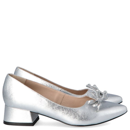 Czółenka na niskim obcasie - KOTYL 9925 SREBRNE