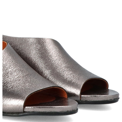 Skórzane sandałki z asymetryczną cholewką - BOCCATO 167.590 METALICZNE