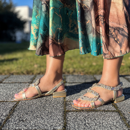 Eleganckie hiszpańskie sandały - ALMA EN PENA V240730 ZŁOTE