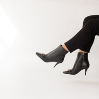 Botki na szpilce premium - GUESS SILENE FL8SILLEA10 CZARNE