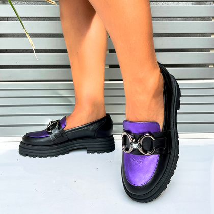 Skórzane mokasyny z ozdobą - LAURA MESSI 2692 CZARNO-FIOLETOWE