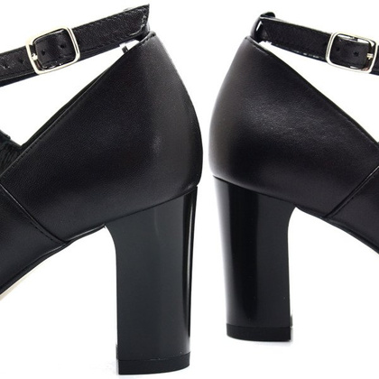 Pełne czółenka z paskami - KOTYL 7091 CZARNE