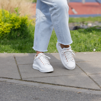 Sneakersy damskie - KARL LAGERFELD KAPRI KL62538 BIAŁE