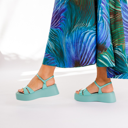 Hiszpańkie sandały na platformie - WONDERS A-3710 MORSKIE