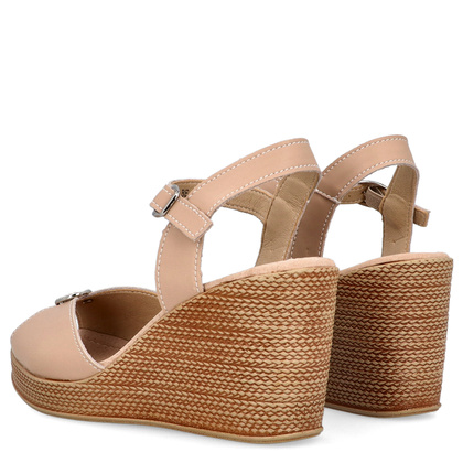 Lekkie sandały na koturnie - FILIPPO DS6026/24 BEŻOWE