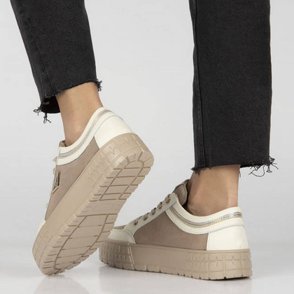 Skórzane trampki damskie - FILIPPO DP4245/23 BEŻOWE