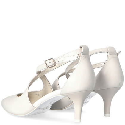 Buty ślubne na niskiej szpilce - KOTYL 5419 ECRU