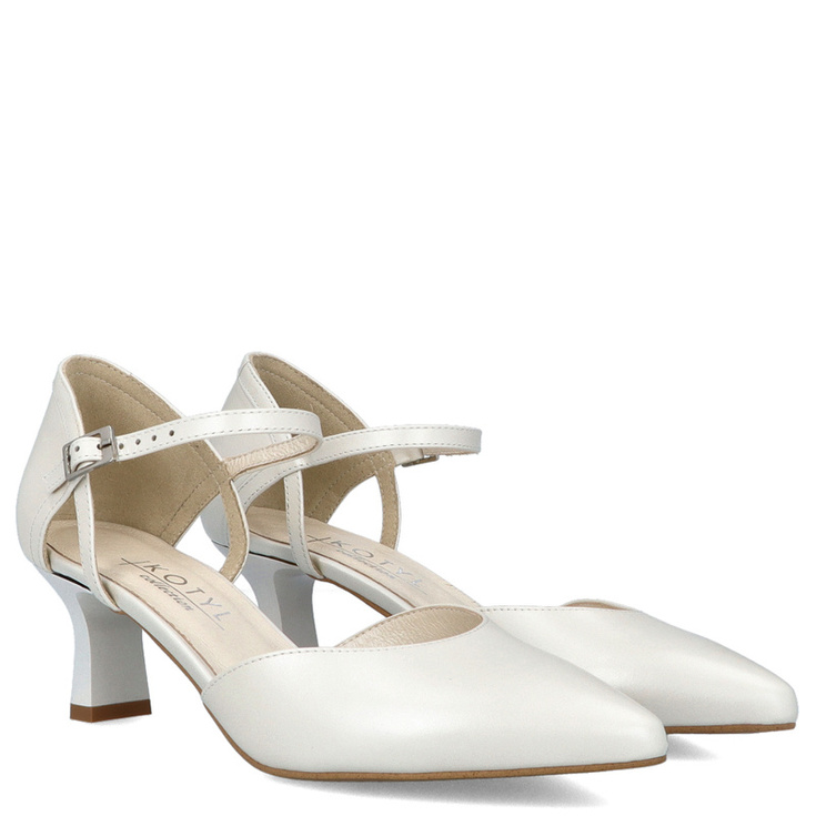 Buty ślubne na niskim obcasie - KOTYL 5439 ECRU PERŁOWE
