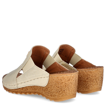 Skórzane klapki na koturnie - LEMAR 50109 ZŁOTE