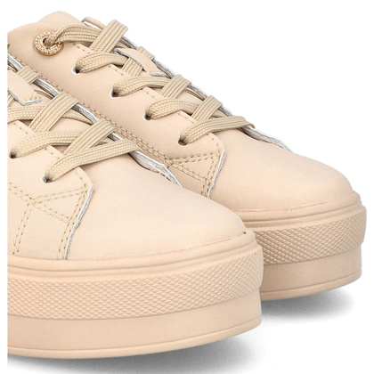 Sportowe buty damskie z owadem - FILIPPO DP6042/24 BEŻOWE