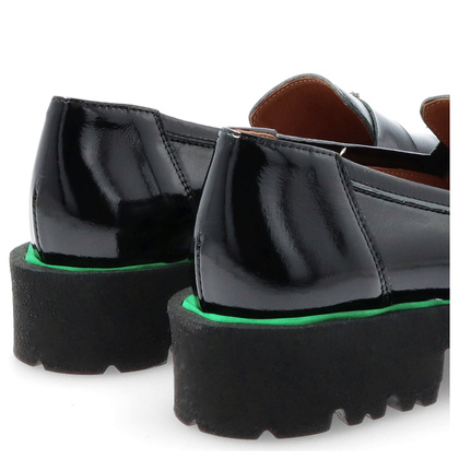 Lakierowane półbuty z ozdobą - TYMOTEO G1050 CZARNE + ZIELONY