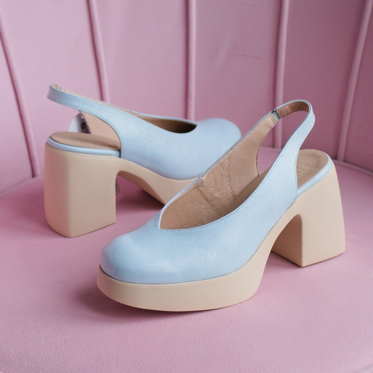 Wygodne czółenka na platformie  - WONDERS H-4990 BŁĘKITNE