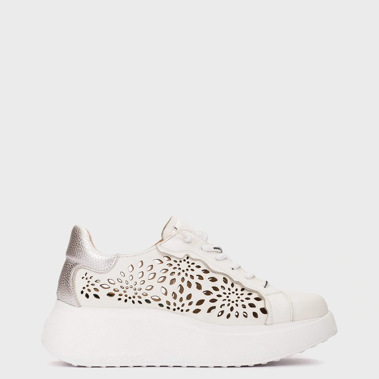 Ażurowe sneakersy damskie - WONDERS A-3641 BIAŁE