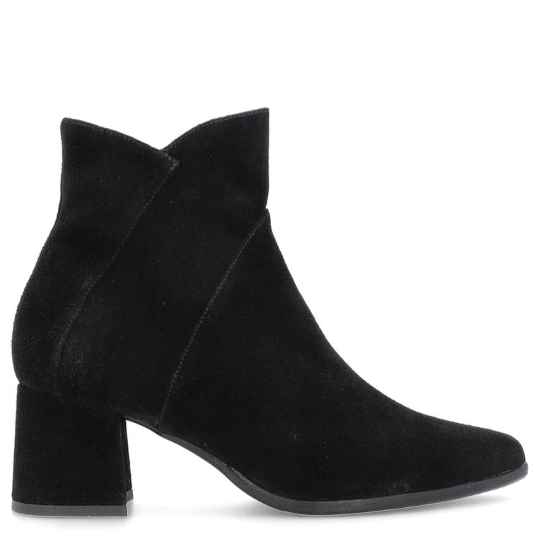 Zamszowe botki na niskim obcasie - KOTYL 4731 CZARNE