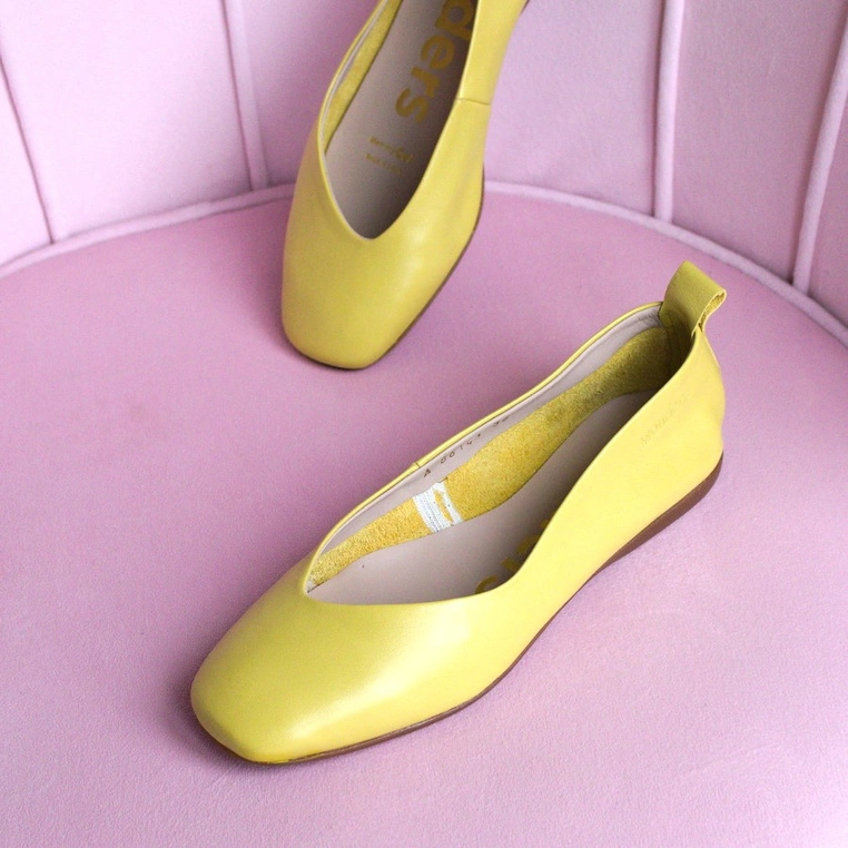 Hiszpańskie baleriny z miękkiej skóry - WONDERS A-86141 ŻÓŁTE